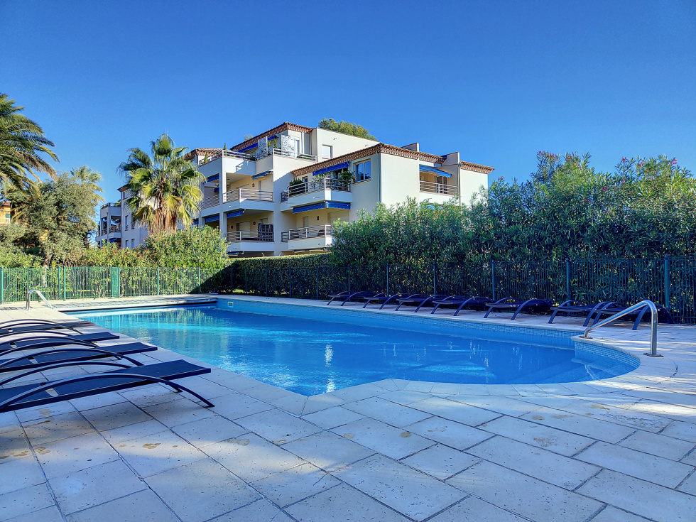 Vente Appartement 95m² 4 Pièces à Antibes (06160) - Syndic Azur