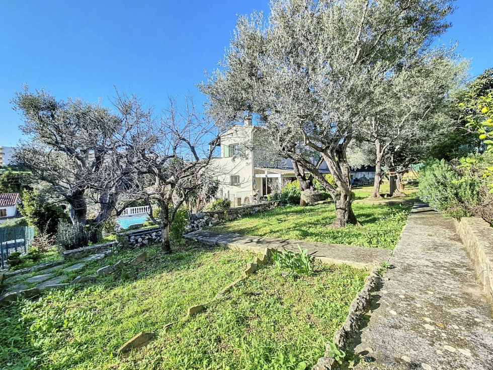 Vente Maison 250m² 6 Pièces à Antibes (06600) - Syndic Azur